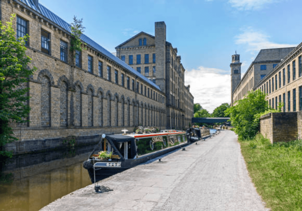 Saltaire - Canal - Martin & Co Estate Agents