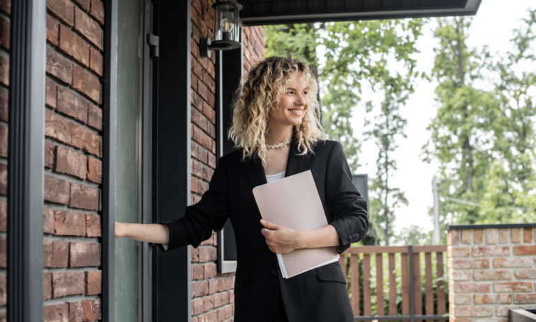 Letting agent arriving at a rental property in Paisley
