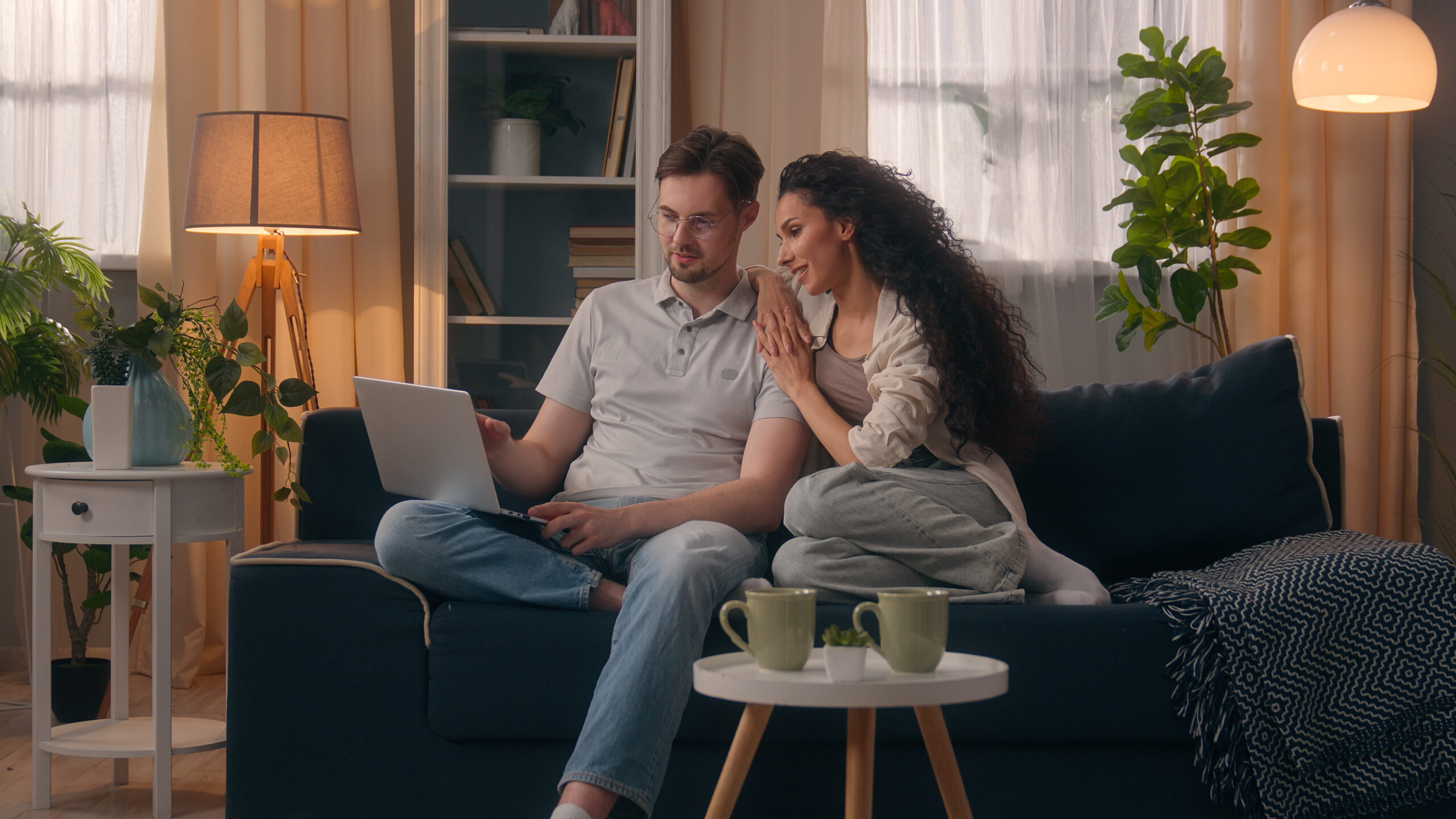 Couple researching property in Old Aberdeen AB24