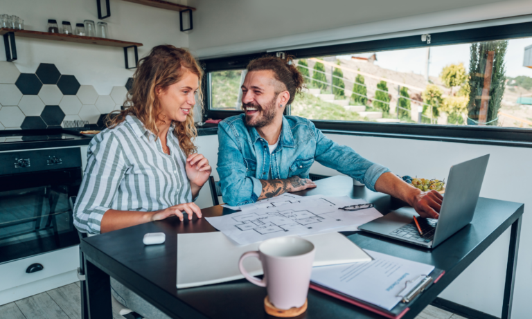 Making Tax Digital guidance for Dunfermline landlords in October 2026, covering the £30,000 income threshold, April 2027 deadline, quarterly HMRC reporting and digital record-keeping.